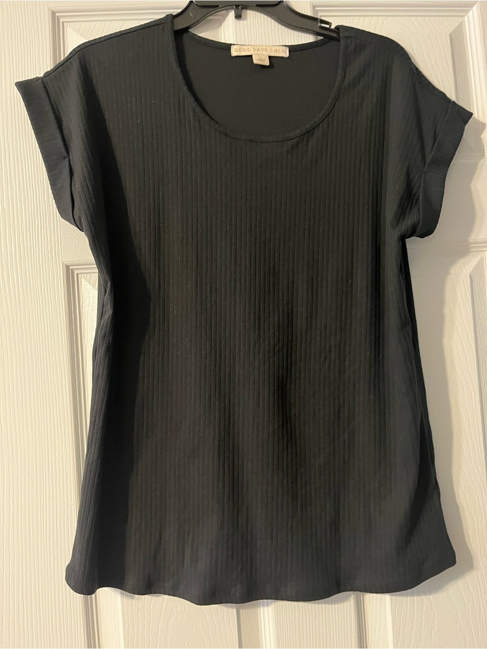 Black Ribbed Short Sleeve Top good days only large